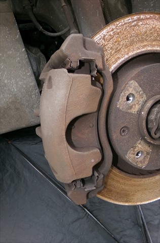 Pinza de Freno Delantera Izquierda