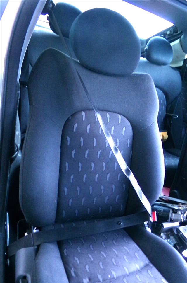 Cinturon Delantero Derecho