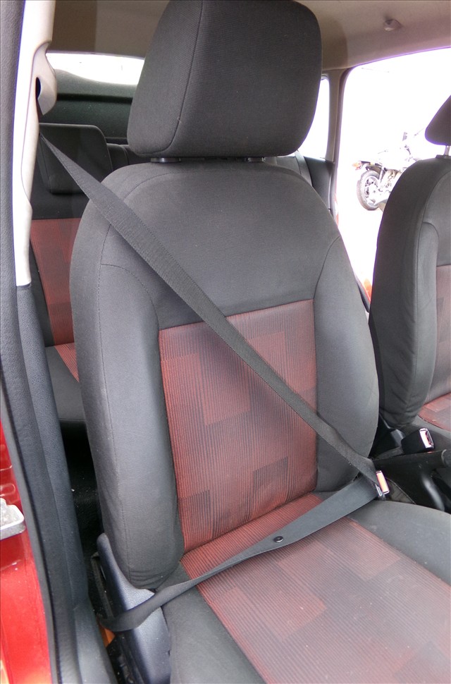 Cinturon Delantero Derecho