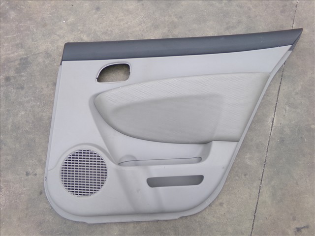 Guarnecido Trasero Derecho