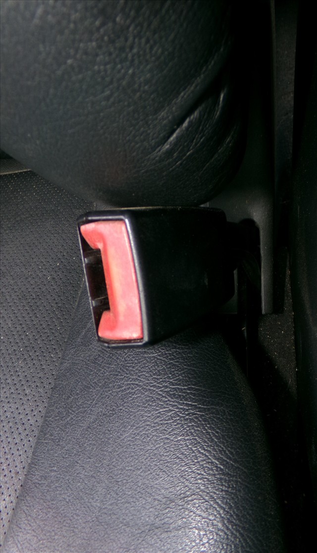 Enganche Cinturon Delantero Derecho