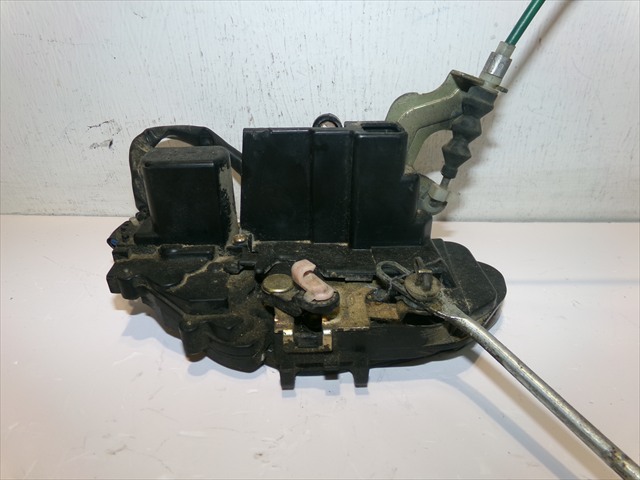 Cerradura Delantero Izquierda