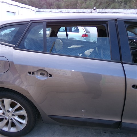 Puerta Trasera Derecha