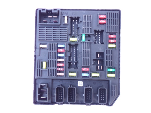 Caja Reles y Fusibles