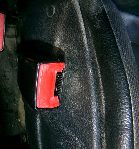 Enganche Cinturon Delantero Izquierdo