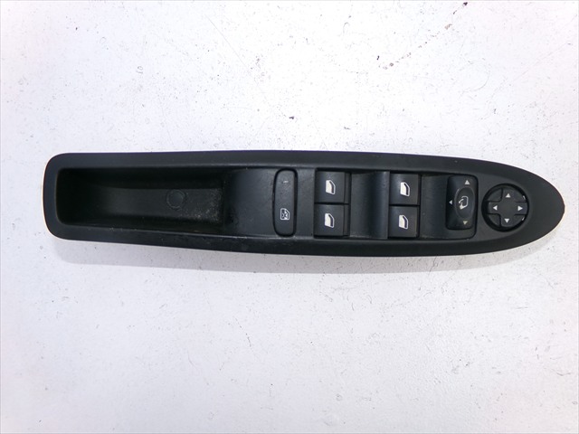 Botonera Elevalunas Delantera Izquierda