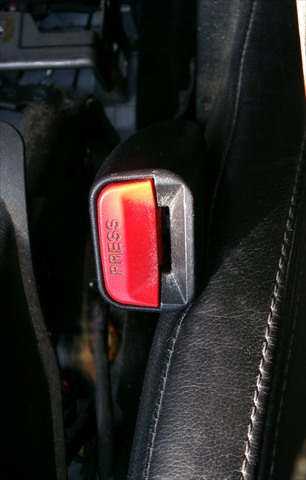 Enganche Cinturon Delantero Izquierdo