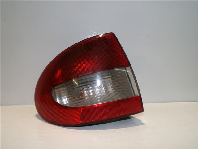 Piloto Trasera Izquierda