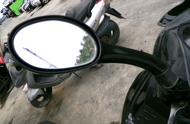 Retrovisor Izquierdo