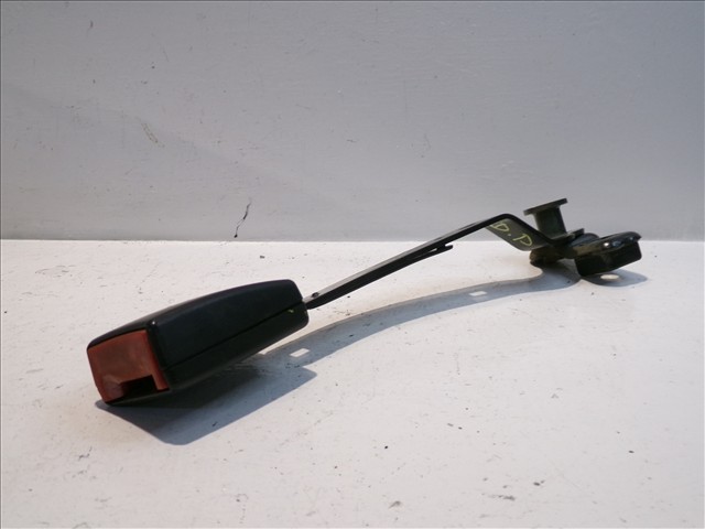 Enganche Cinturon Delantero Derecho