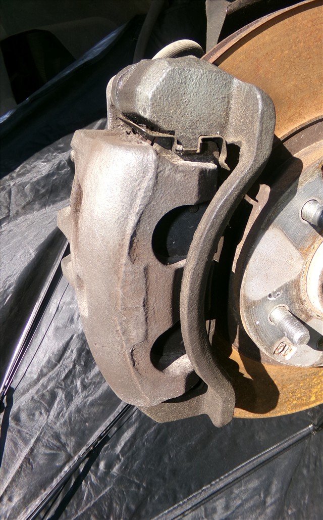 Pinza de Freno Delantera Izquierda