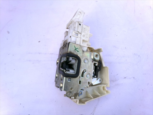 Cerradura Delantero Izquierda