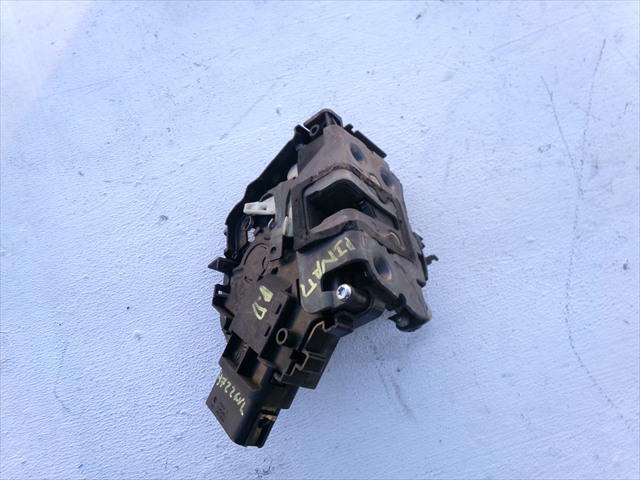 Cerradura Delantero Derecha