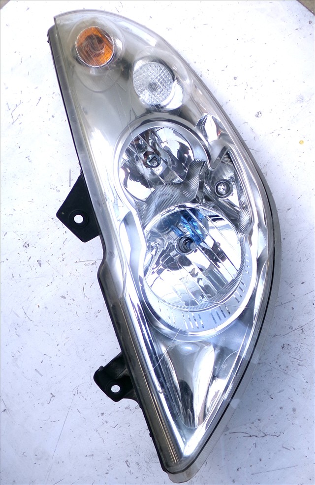 Faro Izquierda