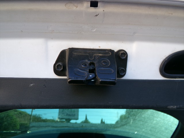 Cerradura Porton Maletero