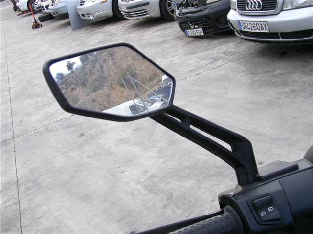 Retrovisor Izquierdo