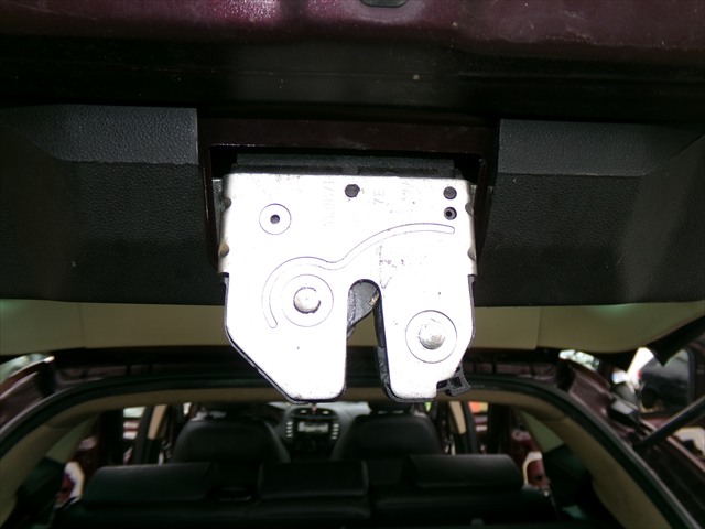 Cerradura Porton Maletero