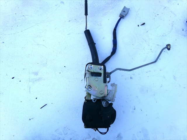 Cerradura Delantero Derecha