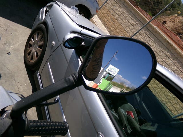 Retrovisor Derecho