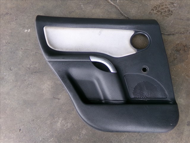 Guarnecido Trasero Izquierdo