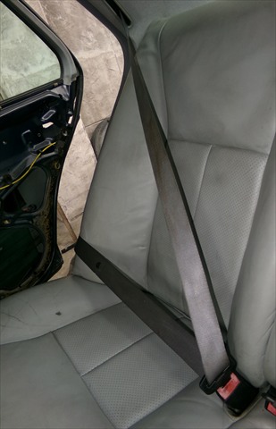 Cinturon Trasero Derecho