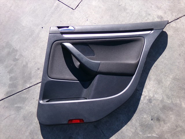 Guarnecido Trasero Derecho