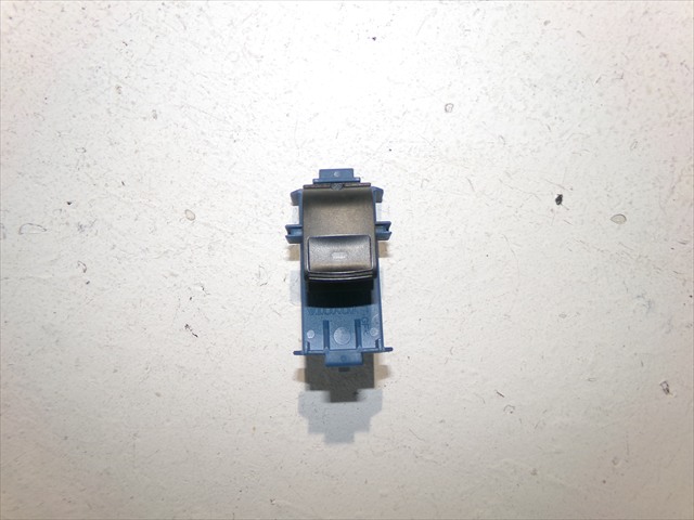 Botonera Elevalunas Delantera Derecha