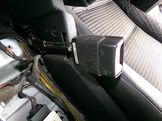 Enganche Cinturon Delantero Izquierdo