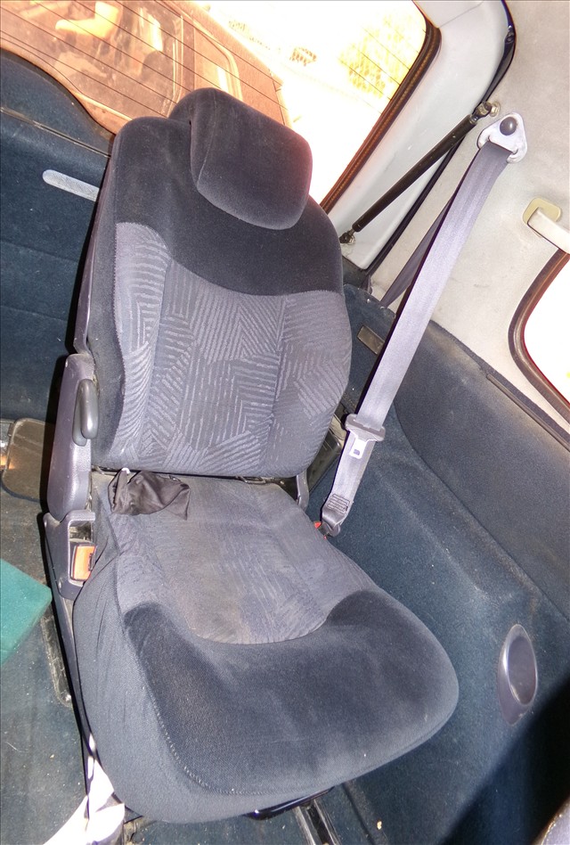 Asiento Trasero Izquierdo Tercera Fila