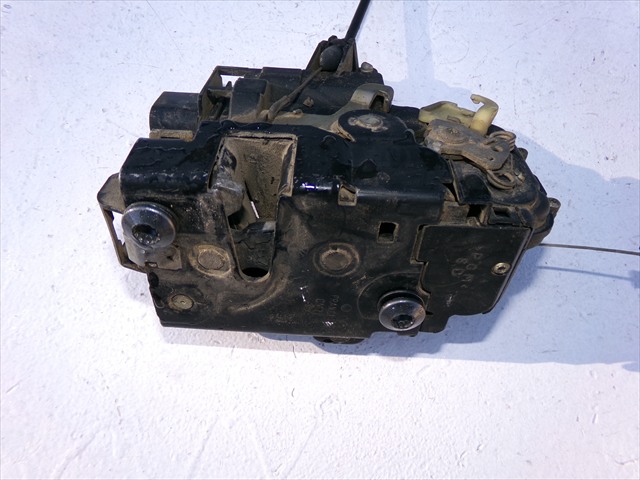 Cerradura Delantero Derecha