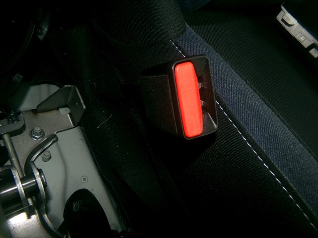 Enganche Cinturon Delantero Izquierdo