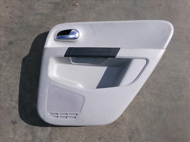 Guarnecido Trasero Derecho