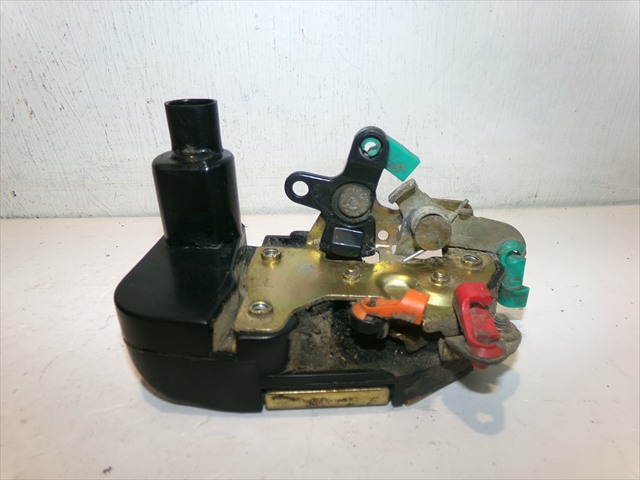 Cerradura Delantero Izquierda