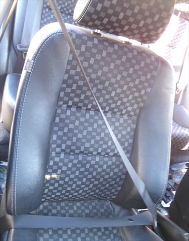 Cinturon Delantero Derecho