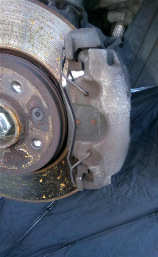 Pinza de Freno Delantera Derecha