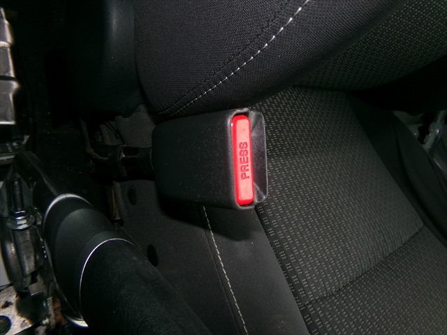 Enganche Cinturon Delantero Izquierdo