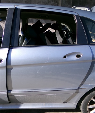 Puerta Trasera Izquierda