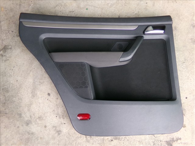 Guarnecido Trasero Izquierdo