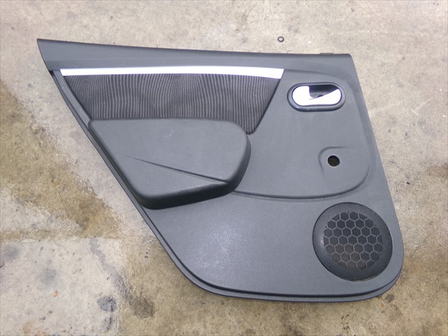 Guarnecido Trasero Izquierdo