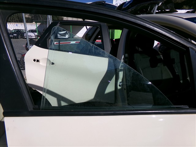 Cristal Puerta Delantera Derecha