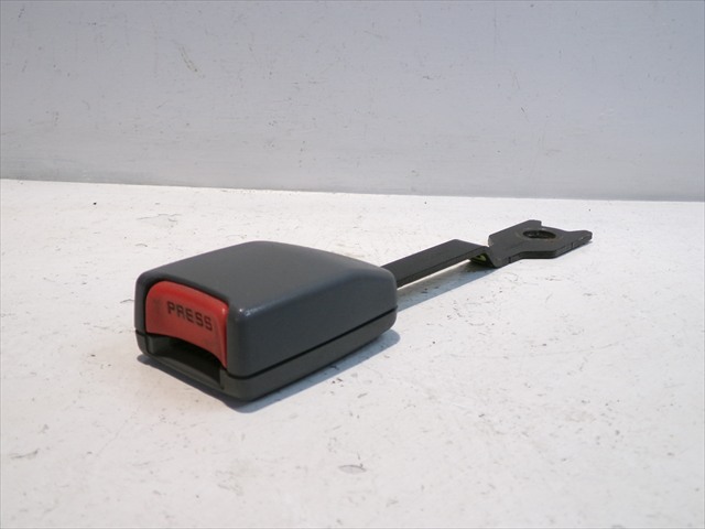 Enganche Cinturon Delantero Derecho