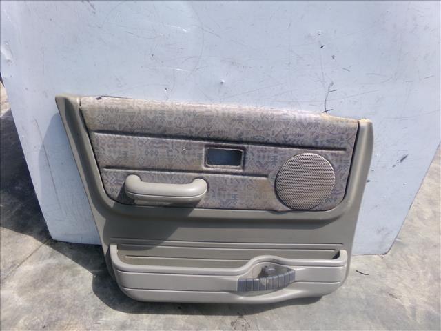 Guarnecido Delantero Izquierdo