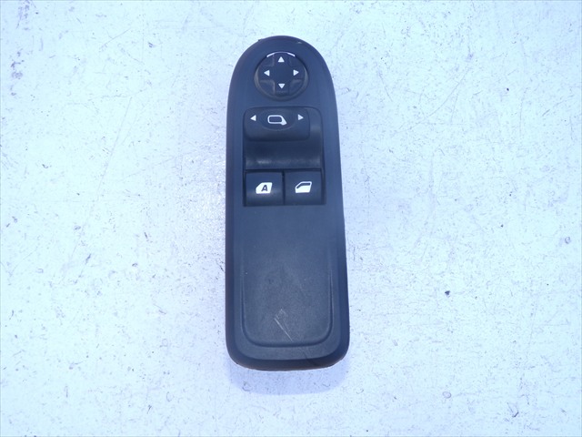 Botonera Elevalunas Delantera Izquierda