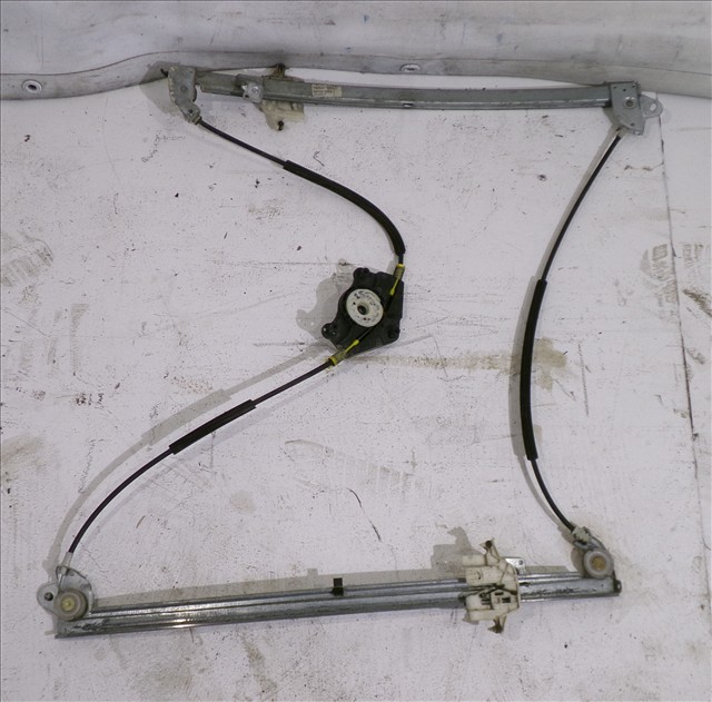 Elevalunas Manual Delantero Derecho