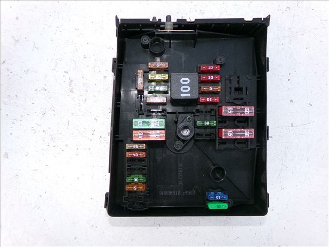 Caja Reles y Fusibles