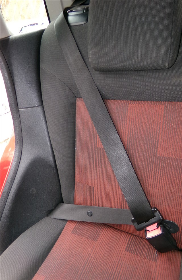 Cinturon Trasero Derecho