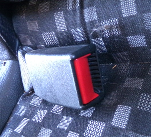 Enganche Cinturon Trasero Izquierdo