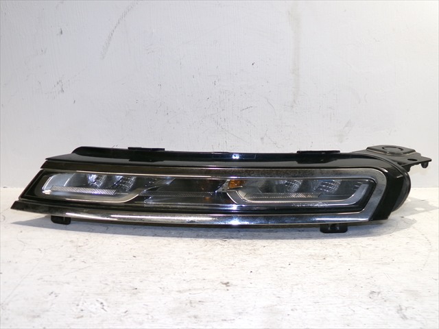 Faro Izquierdo Luz Diurna