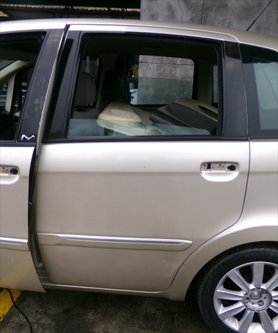 Puerta Trasera Izquierda