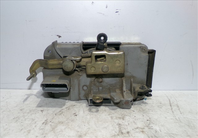 Cerradura Delantero Izquierda